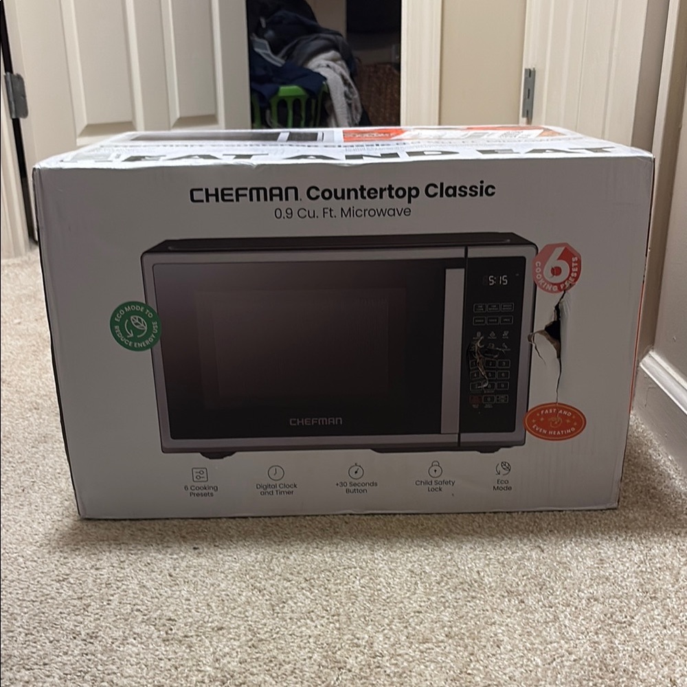 Chefman Countertop Classic 0.9 Cu. Ft. Microwave